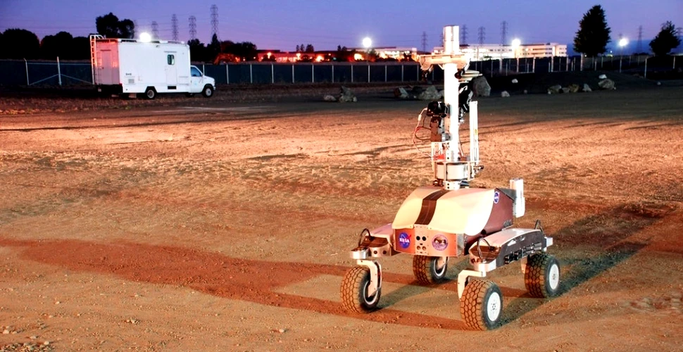 Premieră absolută: un robot de pe Pământ a fost manevrat din spaţiu, într-un test ce simulează instalarea unui telescop pe Lună