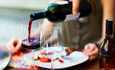 Consumul de vin roşu corelat cu o mai bună sănătate a florei intestinale