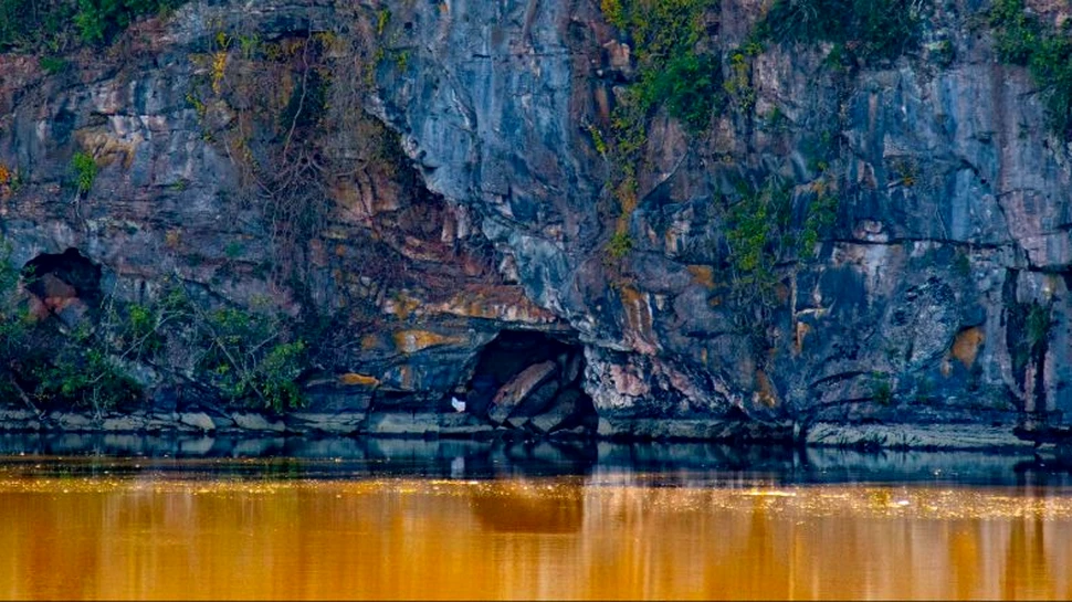 Râurile din Statele Unite și-au schimbat culoarea considerabil în ultimii ani. Ce dezvăluie noi imagini prin satelit