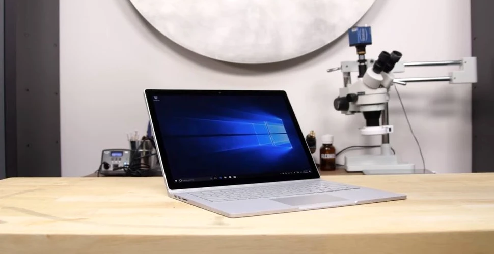 Microsoft Surface Book 2: Tableta care nu poate fi reparată