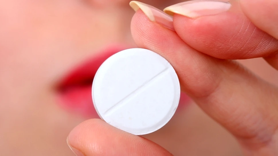Această pastilă luată des de mulţi români reduce riscul de cancer la un anumit tip de persoane