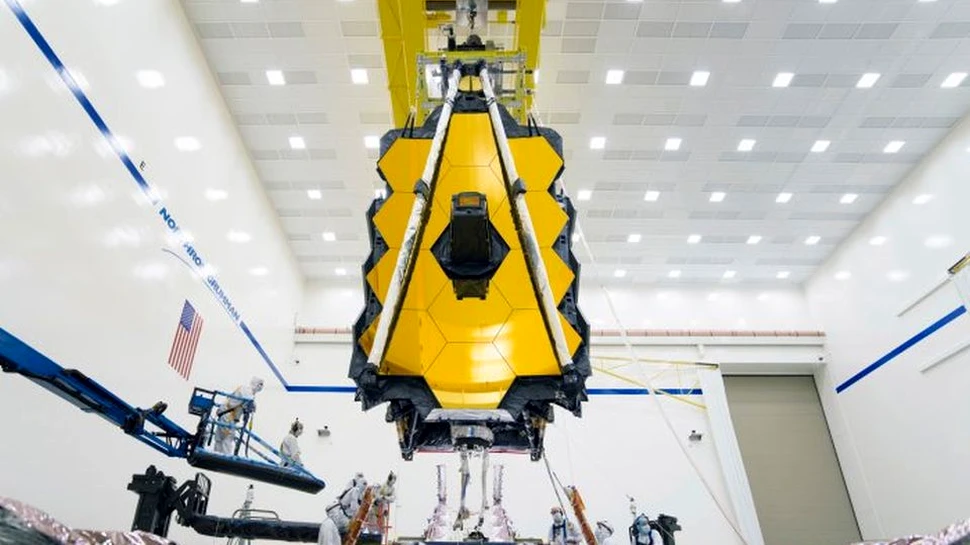 A fost terminată asamblarea telescopului spaţial James Webb