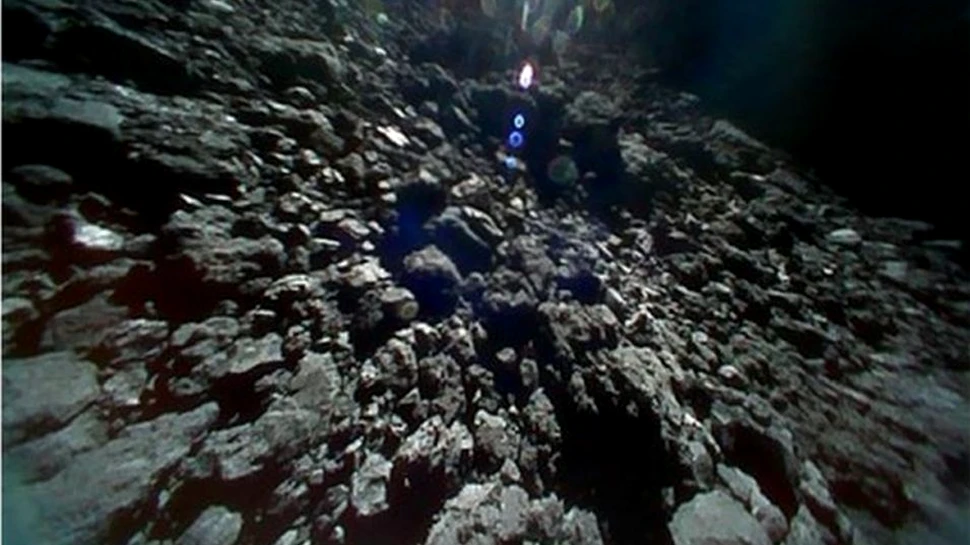 Succes pentru sonda spaţială Hayabusa-2 în cea mai riscantă misiune în spaţiu de până acum. A lansat un dispozitiv exploziv pe asteroidul Ryugu