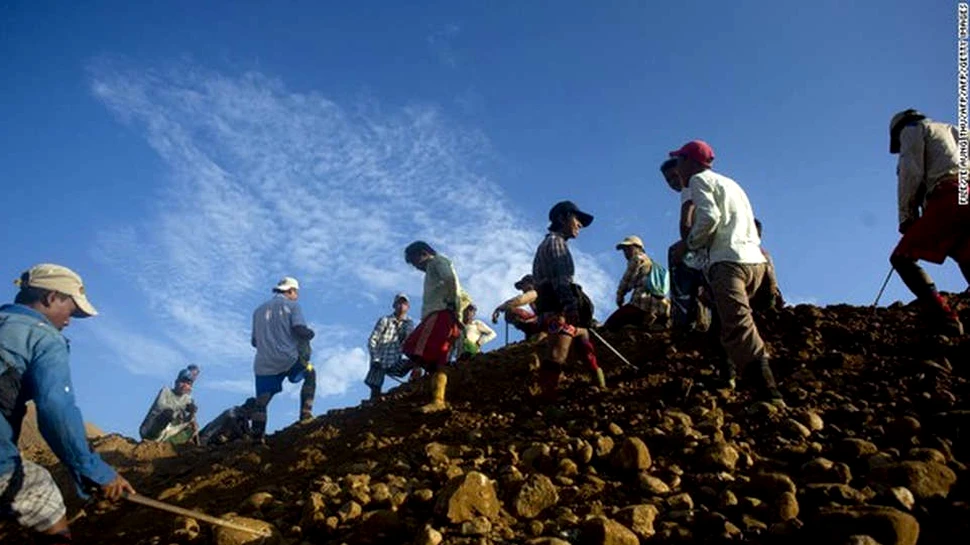 Piesă metalică de aproape cinci metri, probabil un satelit chinez, căzută în Myanmar – FOTO