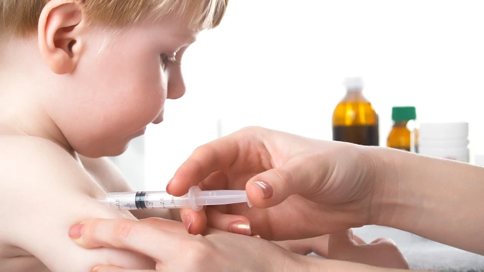 Bebeluşii trebuie vaccinaţi după-amiaza, arată un nou studiu