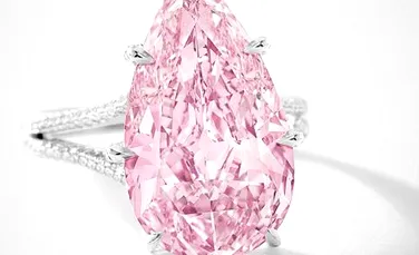 Suma uriaşă plătită la licitaţie pentru a cumpăra acest diamant roz