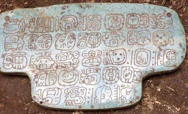 Istoria civilizaţiei mayaşe ar putea fi rescrisă. Cercetătorii au aflat detalii importante în urma descoperirii unui pandantiv, uriaş, din jad