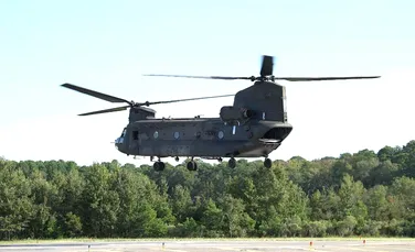 Proiect secret al armatei americane. Un elicopter Chinook a primit motoare mult mai puternice