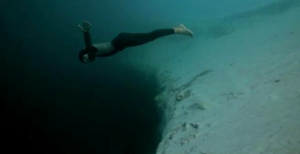 Saritura mortii: saltul in cea mai mare pestera subacvatica (FOTO/VIDEO)