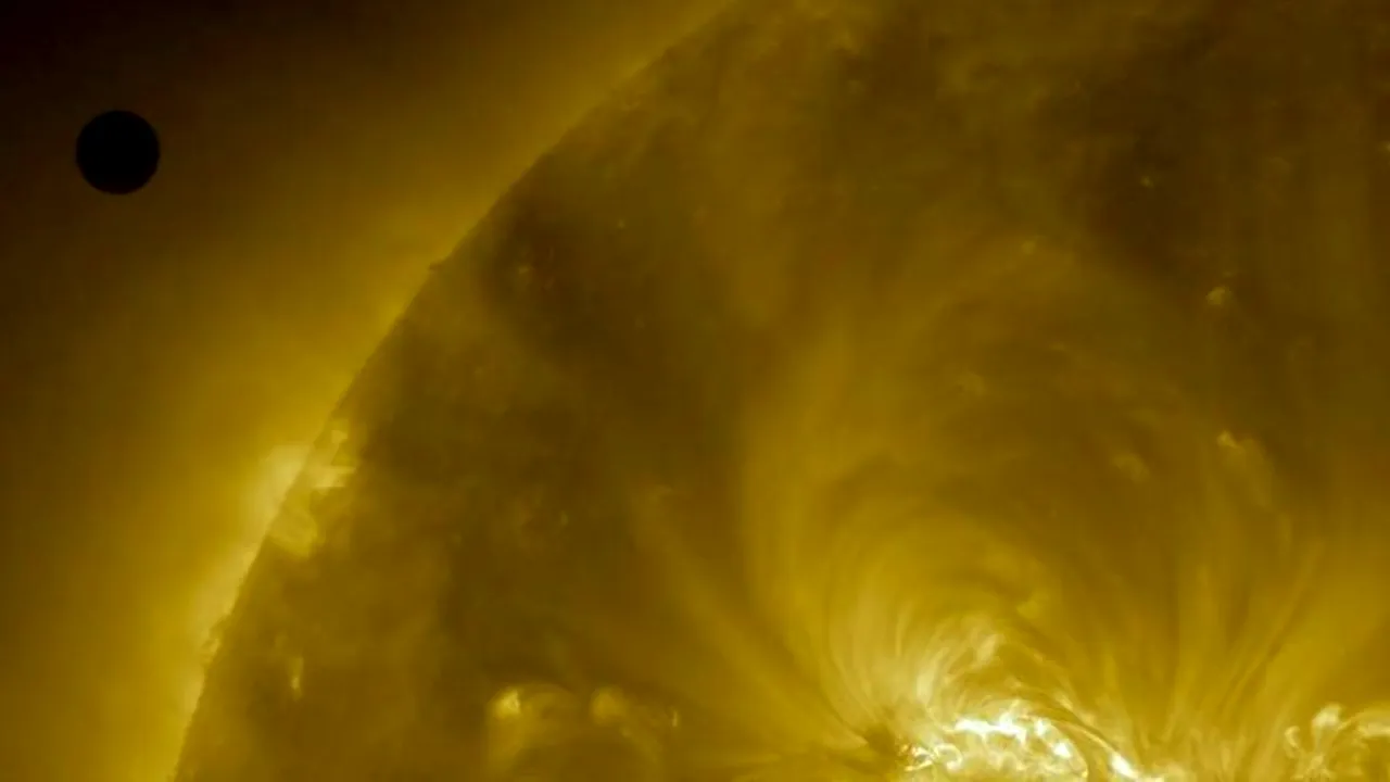 1-7329-venus-1024 
