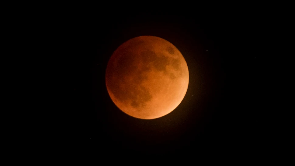 Anul 2019 începe cu un eveniment astronomic excepţional. Super-Luna Sângerie va apărea pe cerul nopţii în luna ianuarie