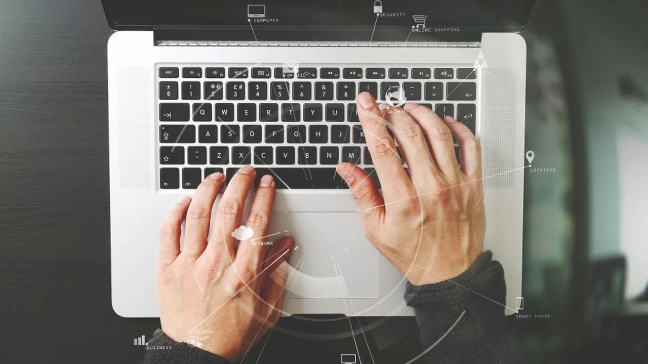 1-laptop-123rf-descopera 