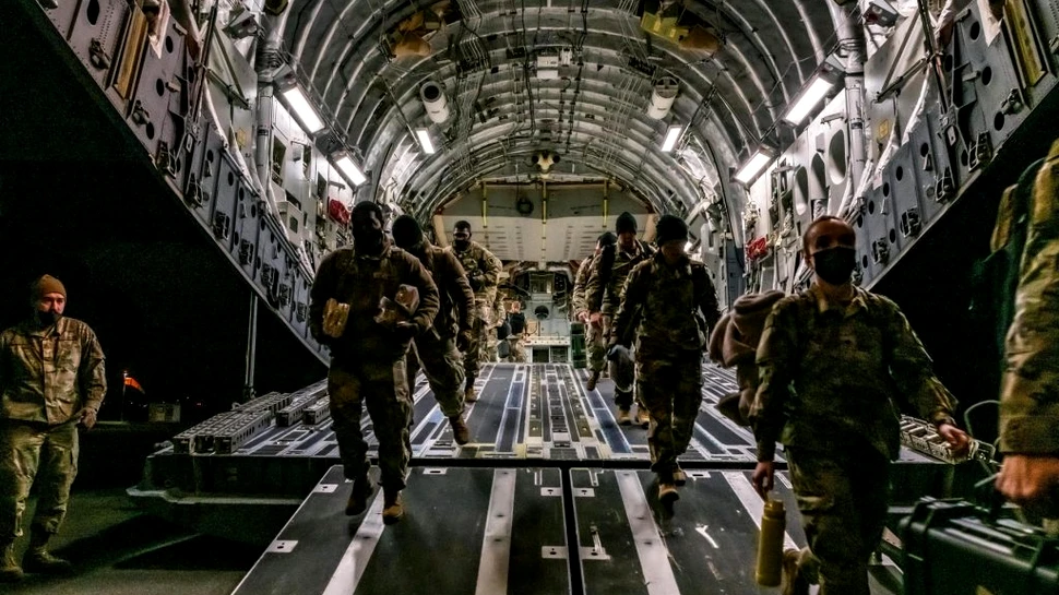 Primele convoaie cu tehnică militară SUA au intrat în România