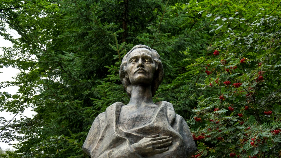 Aron Pumnul, profesorul care i-a marcat tinereţea lui Mihai Eminescu. A fost urmărit de autorităţile maghiare