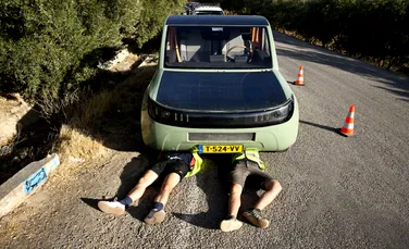 Prima mașină off-road din lume alimentată cu energie solară a parcurs 1.000 de kilometri în nordul Africii