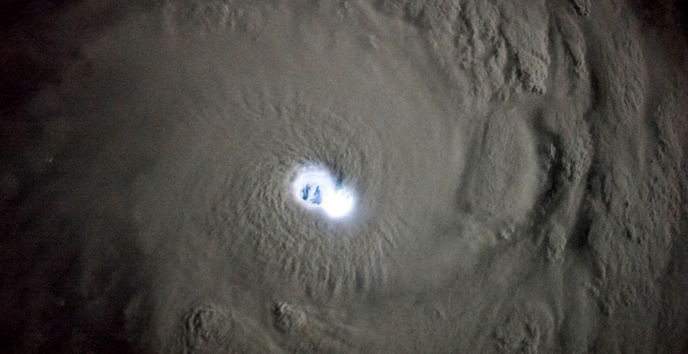 Ochiul furtunii: un astronaut de pe Staţia Spaţială Internaţională a surprins o imagine extraordinară