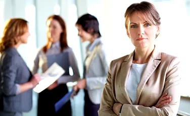 Care este secretul femeilor aflate în funcţii de conducere? Cercetătorii îţi spun ce trebuie să faci pentru a combate stereotipurile