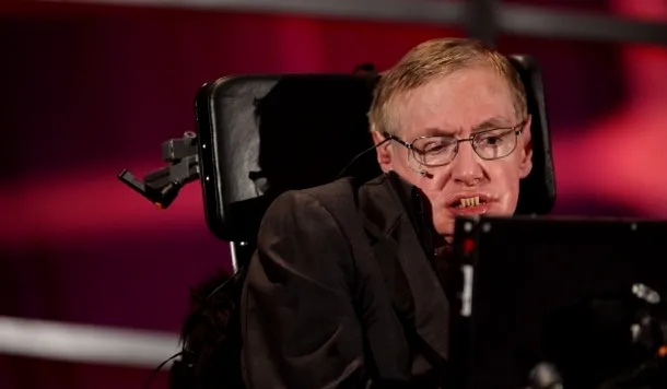 Stephen Hawking a vorbit la rândul său despre „nemurirea digitală”