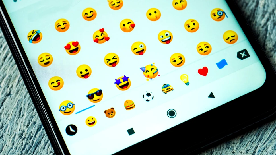 Ce spune știința despre oamenii care folosesc emoji-uri în mesaje?