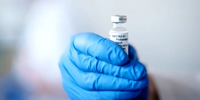 Vaccinul împotriva COVID-19 de la Pfizer începe să ofere protecție după doar 10 zile