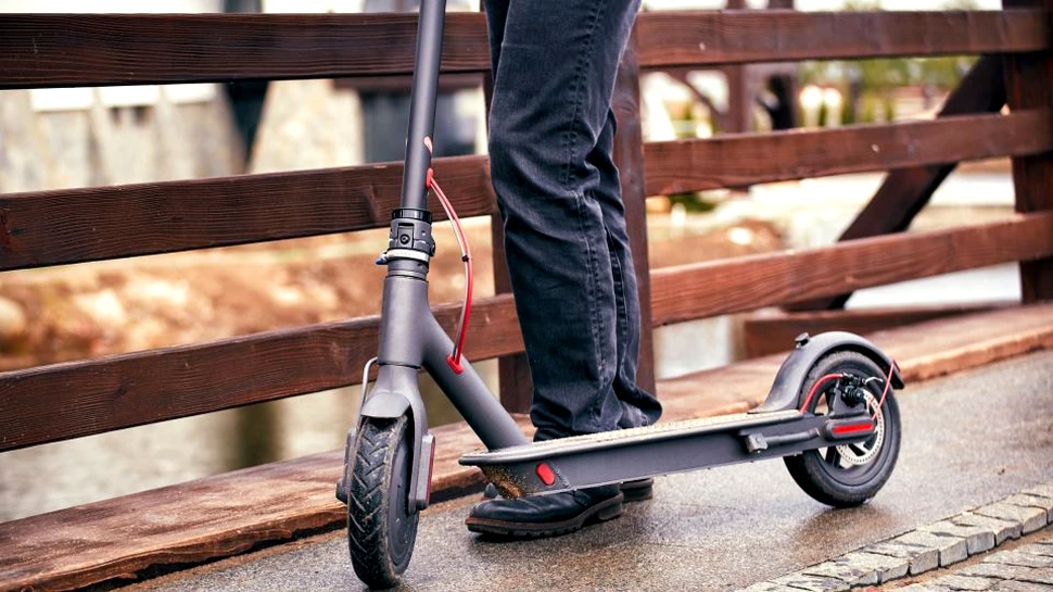 Trotinetele electrice, folosite pe drumurile publice fără a risca amenzi