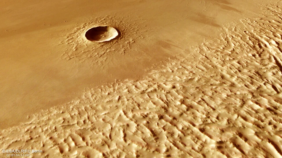 Un ocean înconjura cândva cel mai înalt vulcan din Sistemul Solar