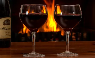 Un studiu arată că oamenii beau mai mult vin ca acum 300 de ani. Care sunt motivele