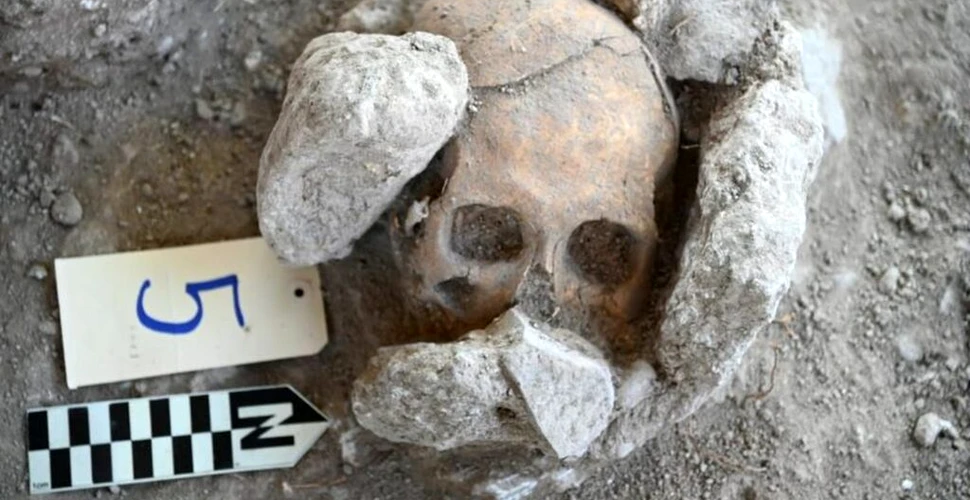 20 de cadavre decapitate au fost descoperite la o piramidă mayașă a morții