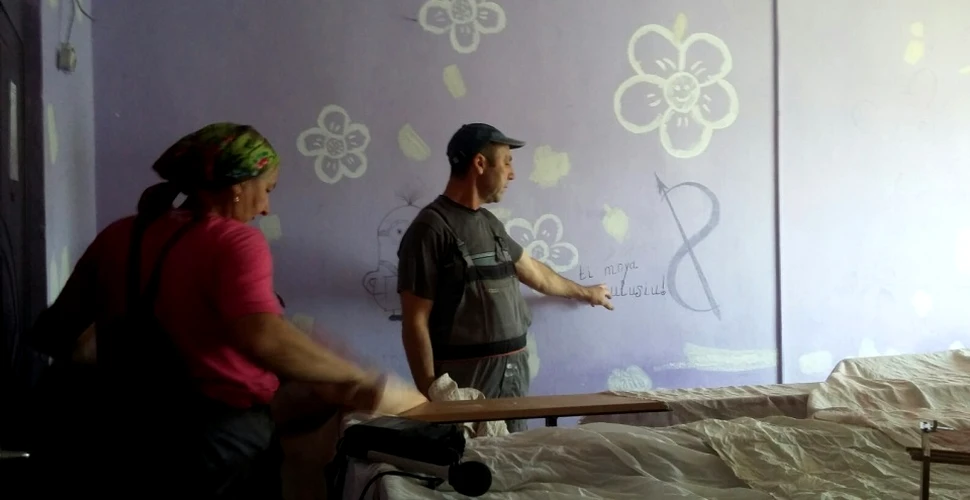GALERIE FOTO. ”Studenţii din Galaţi sunt artişti”: ce au găsit femeile de serviciu pe pereţii camerelor unui cămin