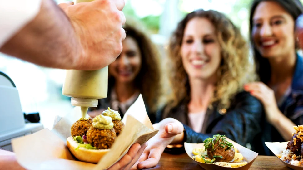 Dieta longevității. Ce alimente trebuie să consumi dacă vrei să trăiești cât mai mult posibil?