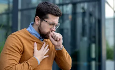 Vremea caldă și uscată poate accentua tusea. Care ar putea fi remediul?
