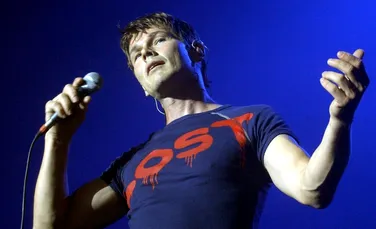 Morten Harket, solistul trupei A-ha. La vârsta de 4 ani scria muzică și cânta la pian