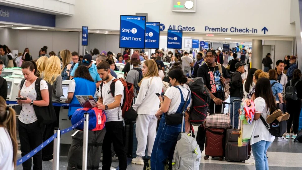 Românii au cumpărat în ianuarie bilete de avion de 9 milioane de euro