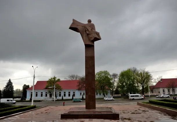 Statuia lui Vladimir Lenin din Tiraspol
