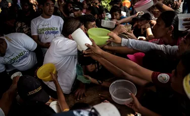 În Venezuela, sărăcia a atins noi culmi, iar oamenii au început să facă troc. O tunsoare costă câteva banane şi ouă