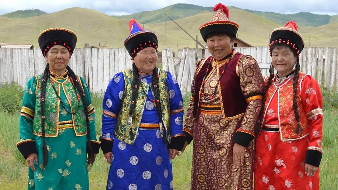 1-costum-traditional 