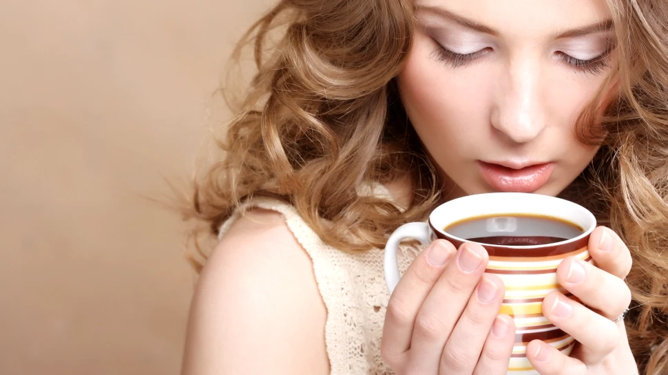 Românii ar putea fi obligaţi să bea doar 400 de mililitri de cafea pe zi