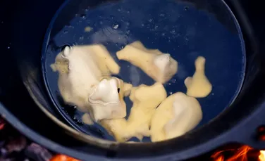 Surpriză: Untura de porc, mai sănătoasă decât uleiul pentru prăjit