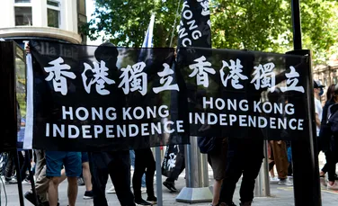 Mesajul de pe tricou pentru care un bărbat din Hong Kong a primit 14 luni de închisoare