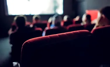 Cum vor marile studiouri de film să aducă din nou oamenii în cinematografe?
