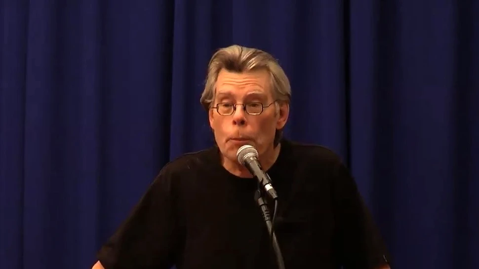 Celebrul scriitor american Stephen King a cedat unor studenţi drepturile de adaptare a unei povestiri pentru doar un dolar