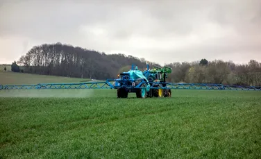 Emmanuel Macron anunță „o inițiativă puternică” pentru eliminarea pesticidelor în Uniunea Europeană