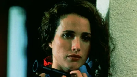 Andie MacDowell, unul dintre cei mai frumoși oameni în anii 1991 și 2000. Două căsnicii, o logodnă și trei copii
