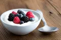 Cum ne putem proteja stomacul atunci când luăm antibiotice – care sunt alimentele recomandate și cele interzise