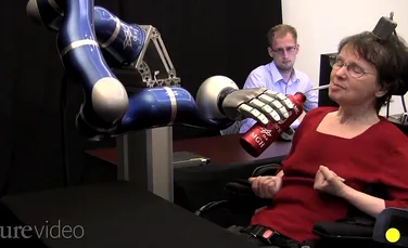 Nu e SF: pacienţii complet paralizaţi pot manevra braţele robotice cu ajutorul gândului! (VIDEO)
