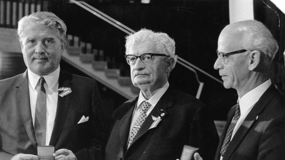 Hermann Oberth, unul dintre părinții fondatori ai rachetei și astronauticii. Avea origini românești!