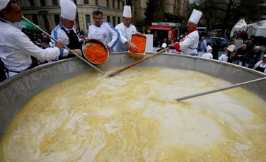 Cea mai mare supă din lume, preparată în Bosnia-Herţegovina