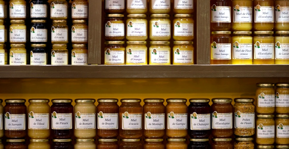Cercetătorii au investigat secretele mierii de manuka