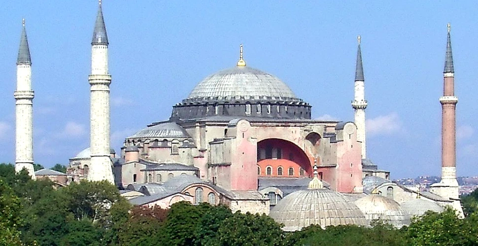 Arheologii cred că au descoperit Marele Baptisteriu folosit de către împăraţii bizantini în Hagia Sophia