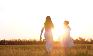 Iubirea regăsită: cum poți vindeca relația cu mama, potrivit psihologiei